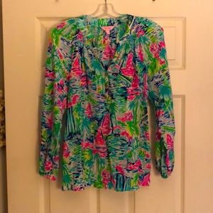 Lilly Pulitzer Elsa Shirt in Salt in the Air